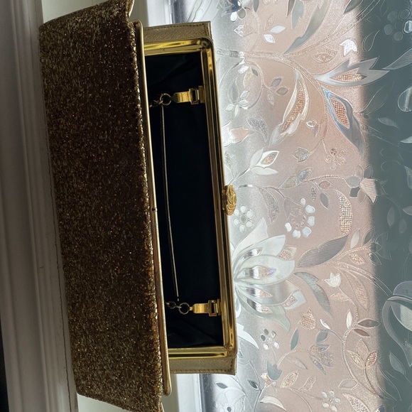 Gold glitter clutch - Picture 2 of 3